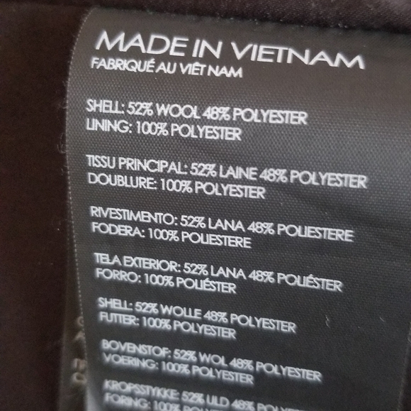 Club Monaco Coat. Size Medium - Picture 16 of 16